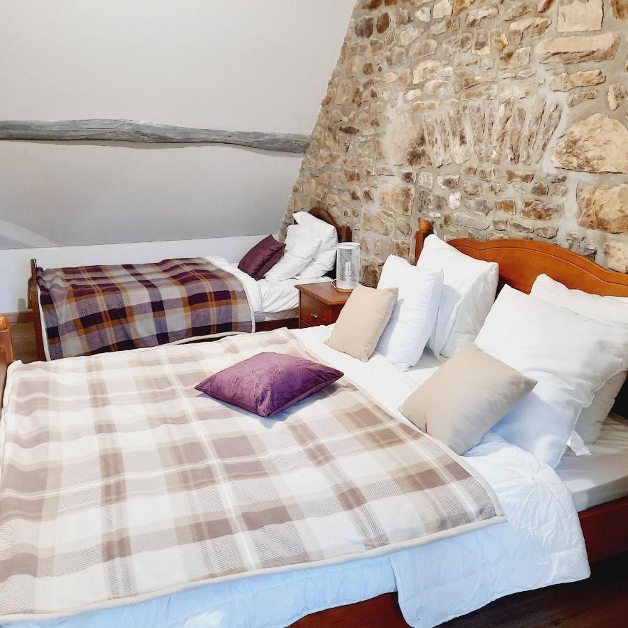 Gites De La Petite Suisse Clécy Εξωτερικό φωτογραφία