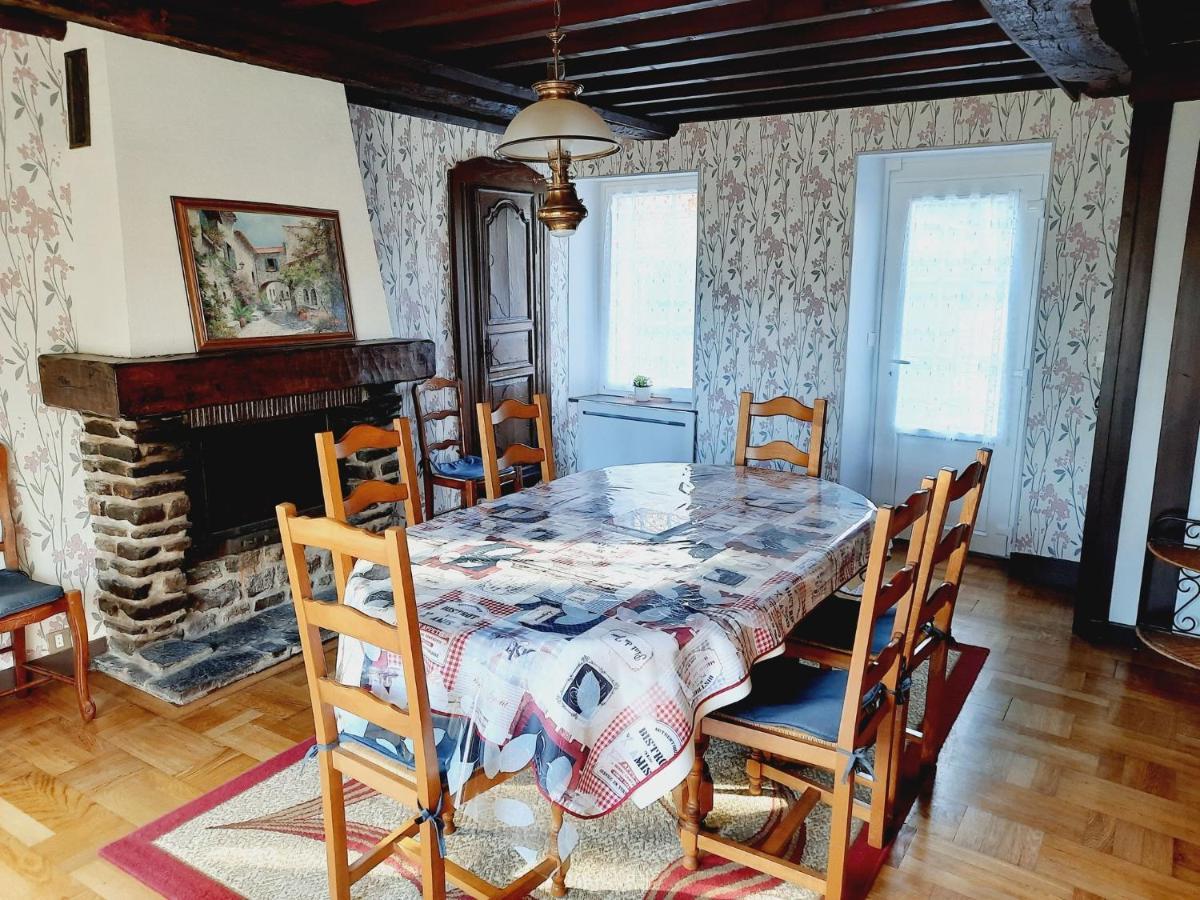 Gites De La Petite Suisse Clécy Εξωτερικό φωτογραφία