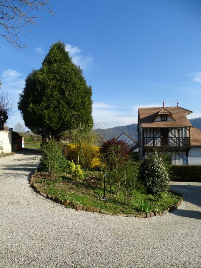 Gites De La Petite Suisse Clécy Εξωτερικό φωτογραφία